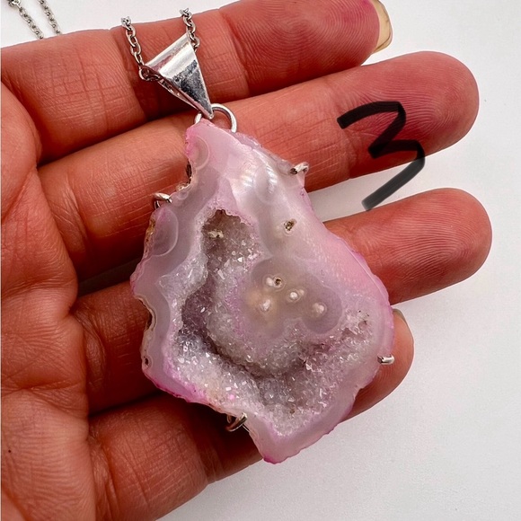 925 You Choose! Micro Quartz Crystal Pink Geode Necklace Pendant - Picture 3 of 10